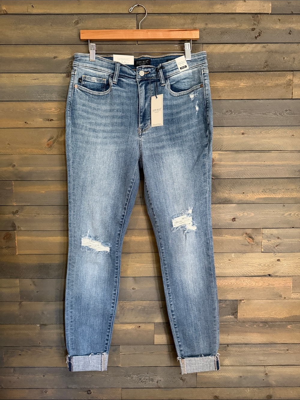 NWT Judy Blue Mid-Rise Distressed Cuffed Skinny Jeans - Size 13/31